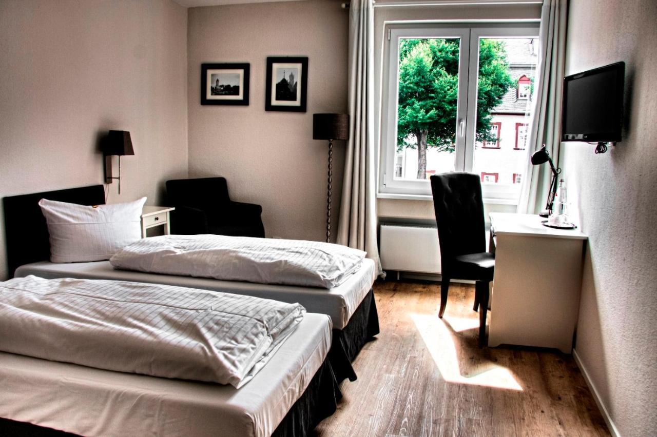 Hotel Bartmanns Haus Dillenburg Exteriör bild